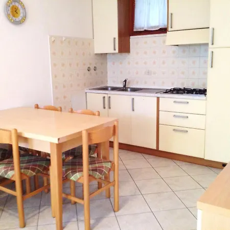 Apartment Arianna 02 *